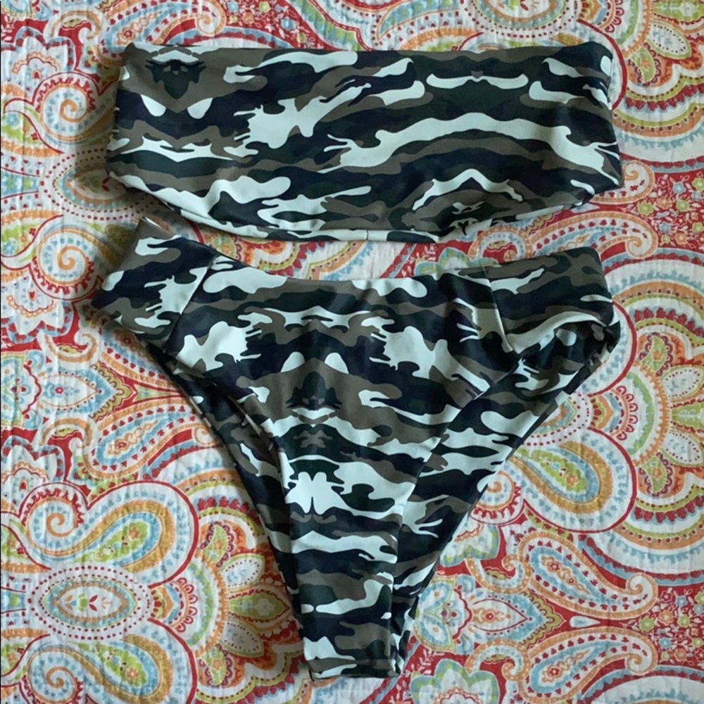 Camo bikini set!! New without tags!